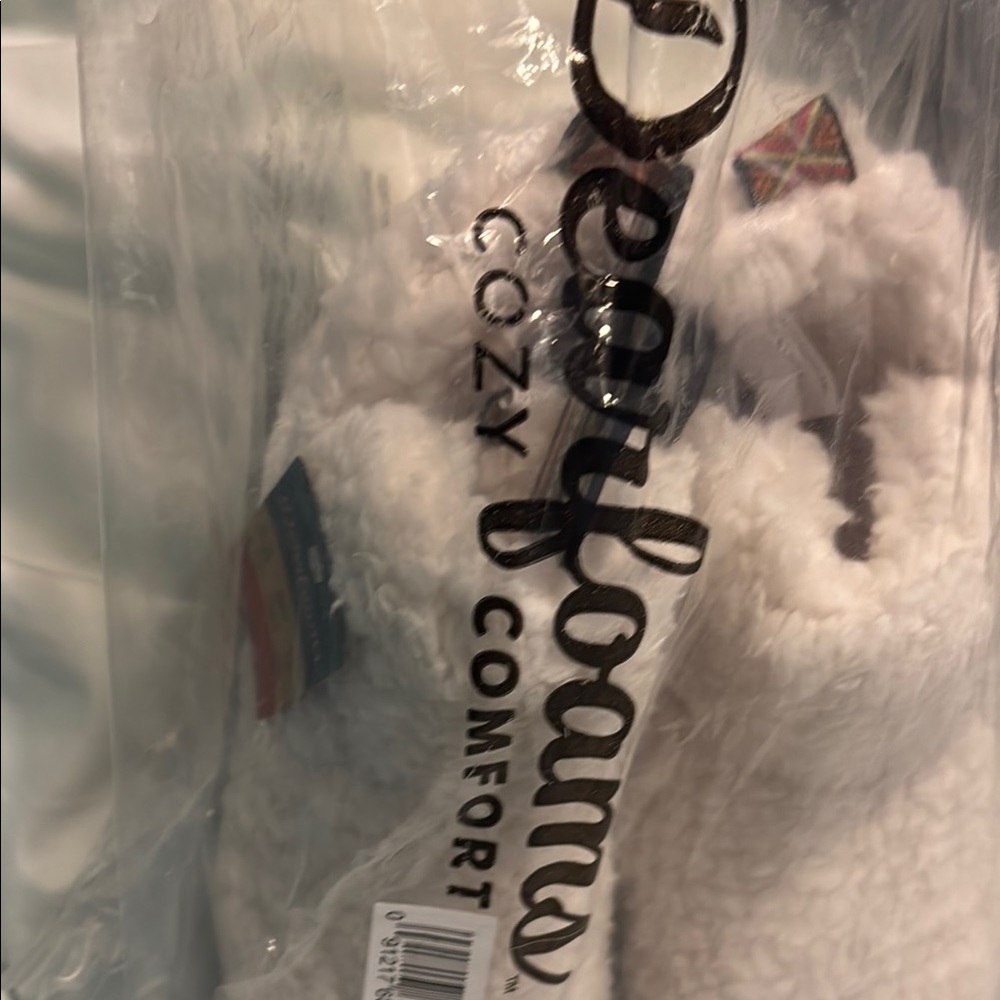 Dearfoams cozy slippers Plush White night shoes